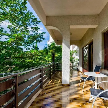 Apartment Nada 1 *